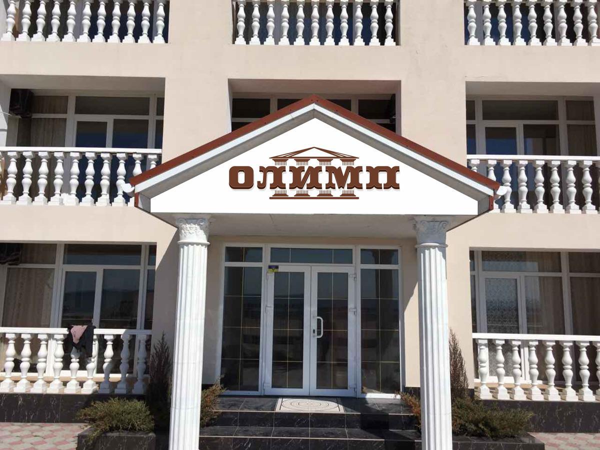 Olimp Hotel Zaliznîi Port Exterior foto